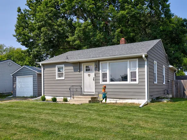 609 Lewis Ave, Norwalk, IA 50211