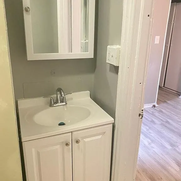 215 S 5th St #2R — Photo 13