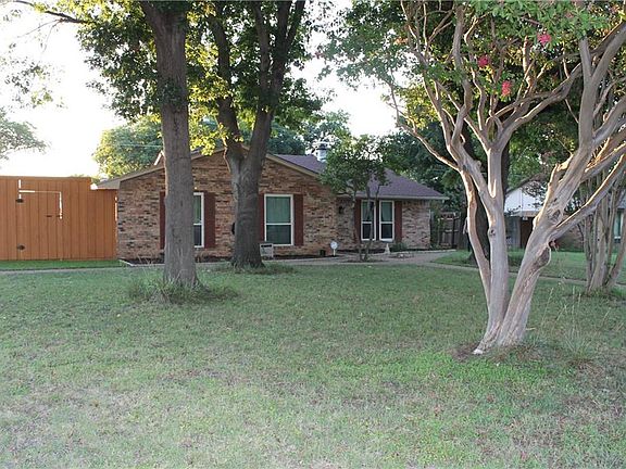 2nd image of 1401 Cotillion Dr