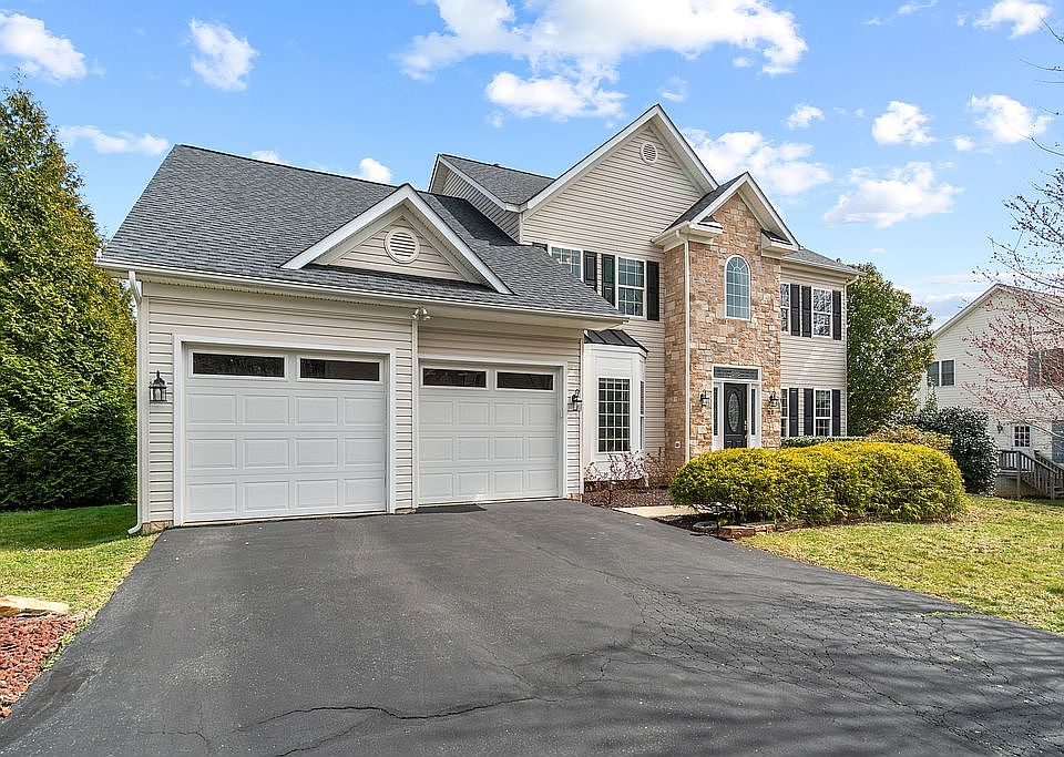 1st image of 22 Pinkerton Ct