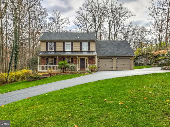 511 Holtzman Rd, Reinholds, PA 17569