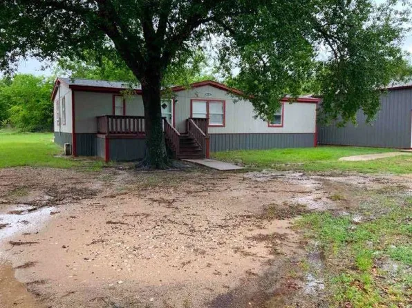 9330 Lynda Ln, Quinlan, TX 75474