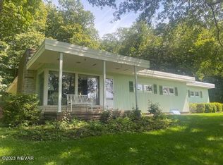 1320 Fairview Dr, Montoursville, PA 17754