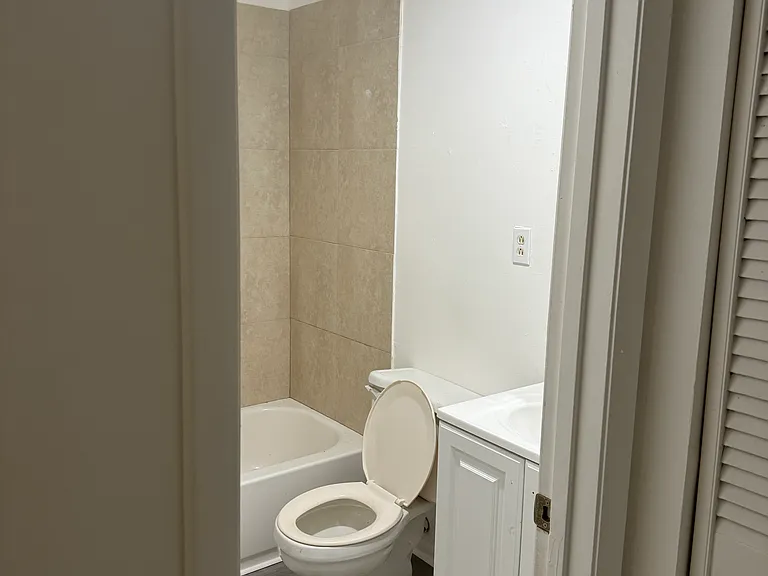 595 Ohio Ave #A-4 — Photo 4