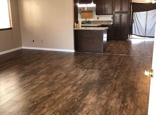 7108 Sandrinilla St, Bakersfield, CA 93313