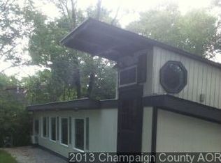 307 E Country Club Rd, Urbana, IL 61801