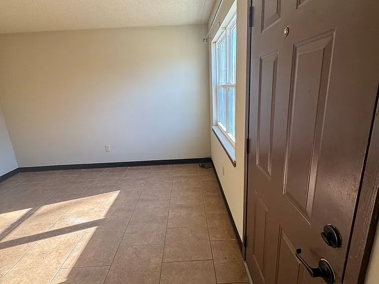 4521-4533 W Bellview Dr — Photo 7