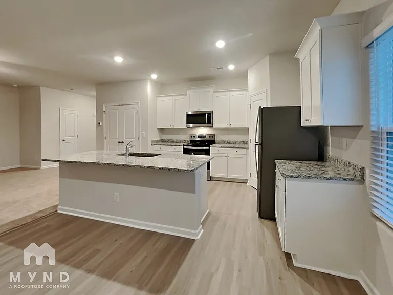 40 Royal Meadow Dr — Photo 8