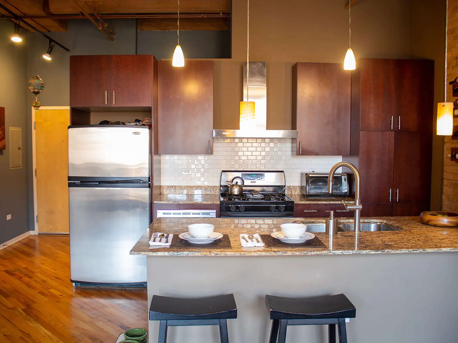 1 bed, 900 sqft, $3,000 — Photo 2