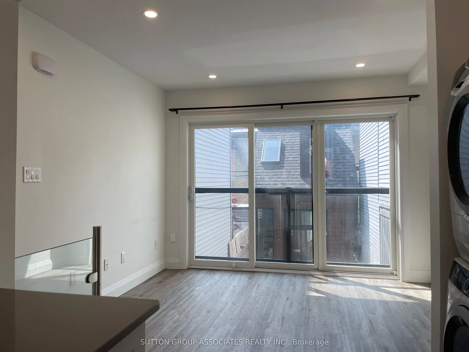 1 bed, $2,300 — Photo 3