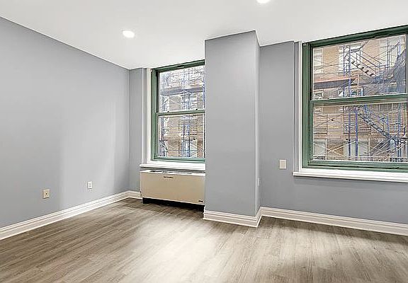 5th image of 80 John St APT 14D