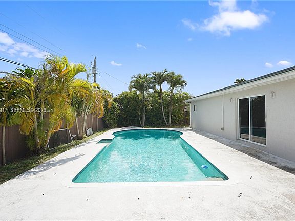 2nd image of 10501 SW 53rd St