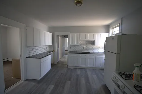31 White St Photo 1