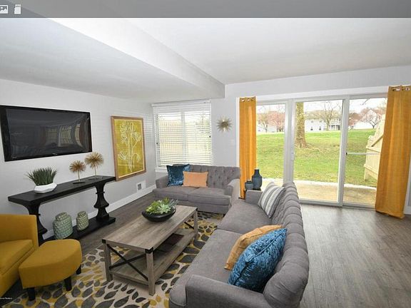 alternate layout of living room