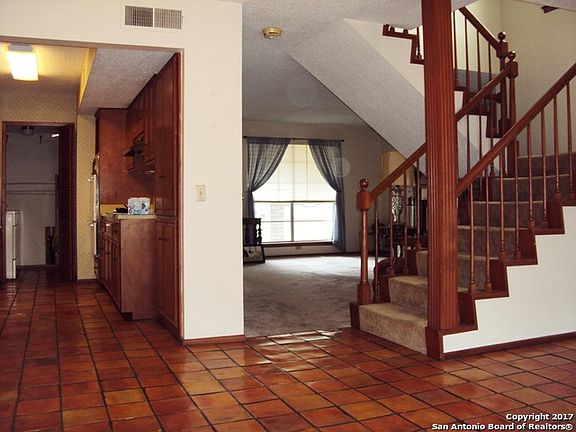 5th image of 11813 Petal Dr #18