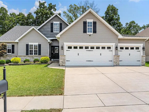 1282 Spring Lilly Dr, High Ridge, MO 63049