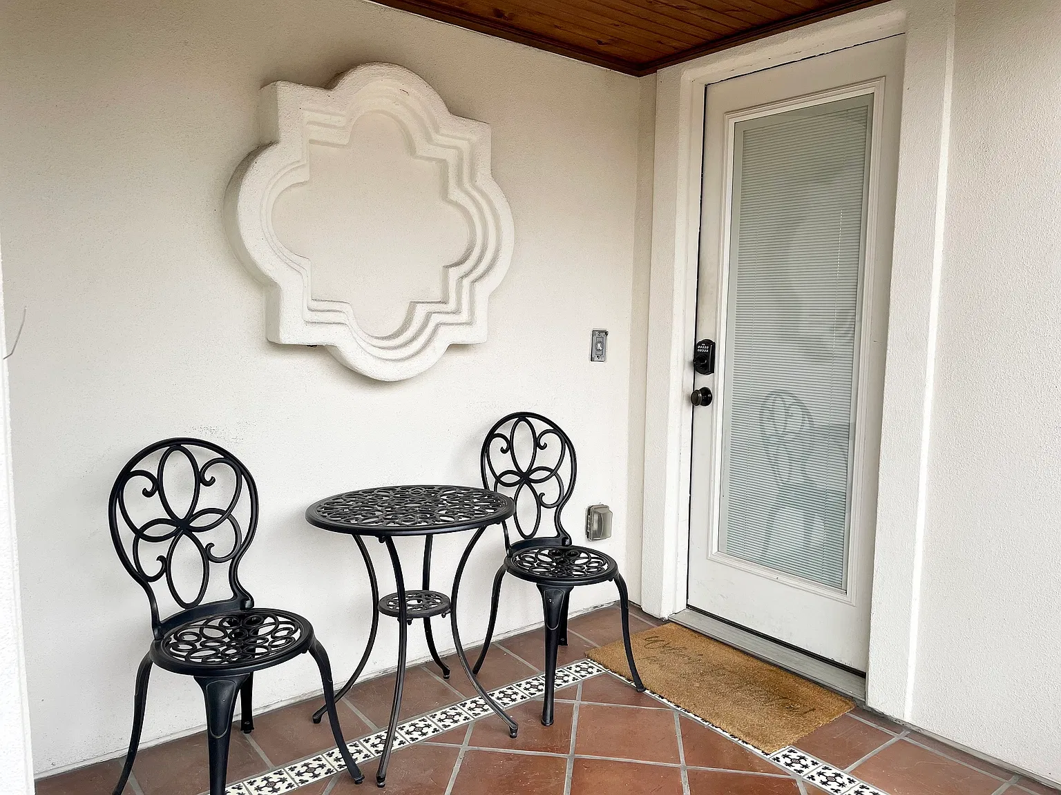 2 bed, 625 sqft, $2,250 — Photo 4