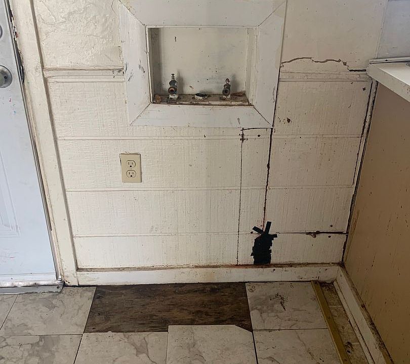 1st image of 2803 Hillside Dr