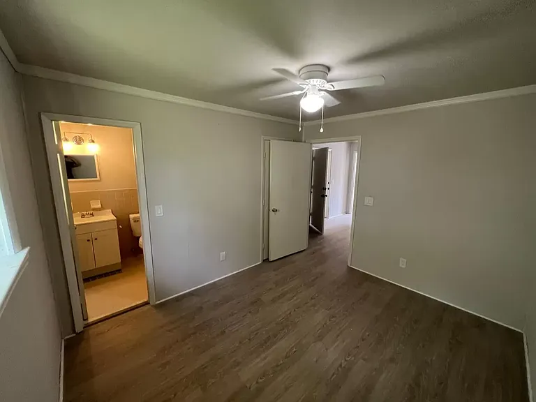 1524 Mosstree Rd #B — Photo 5