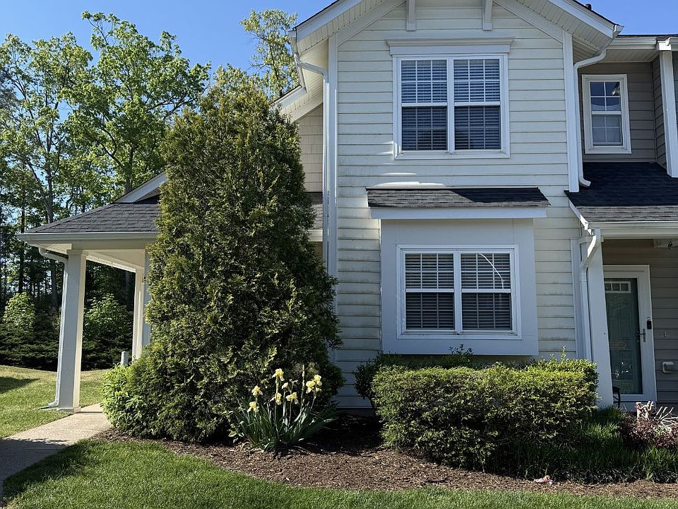 1st image of 301 Hamlet Park Dr