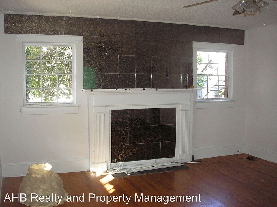 2nd image of 404 N 1st St