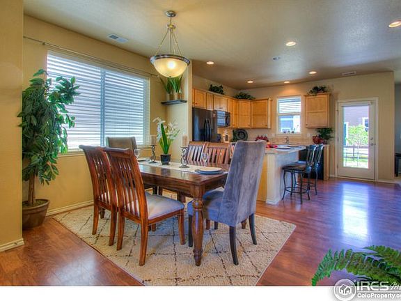 Spacious Open 2 story