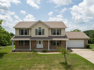 225 Lexington Trails Dr, Dry Ridge, KY 41035