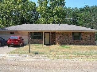 1321 Debbie Dr, Canton, TX 75103