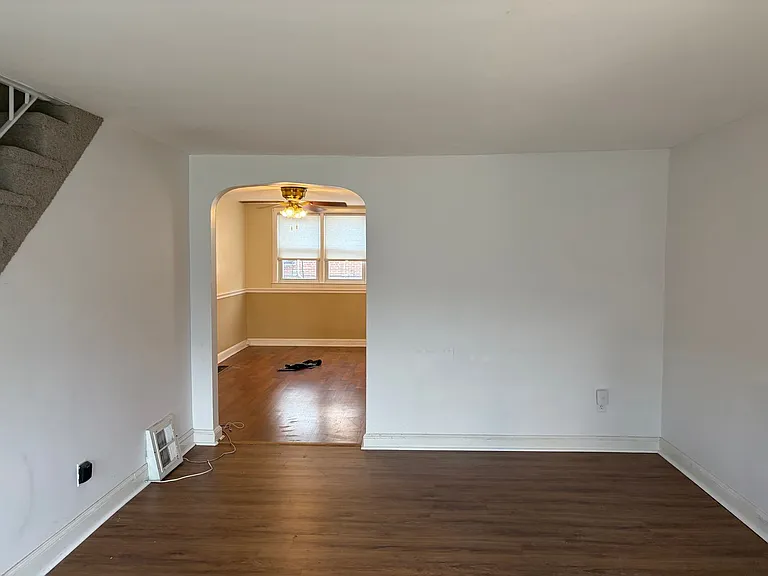 139 W Madison Ave — Photo 4