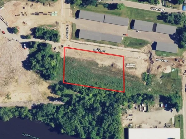 301 Helen Ave, Otsego, MI 49078