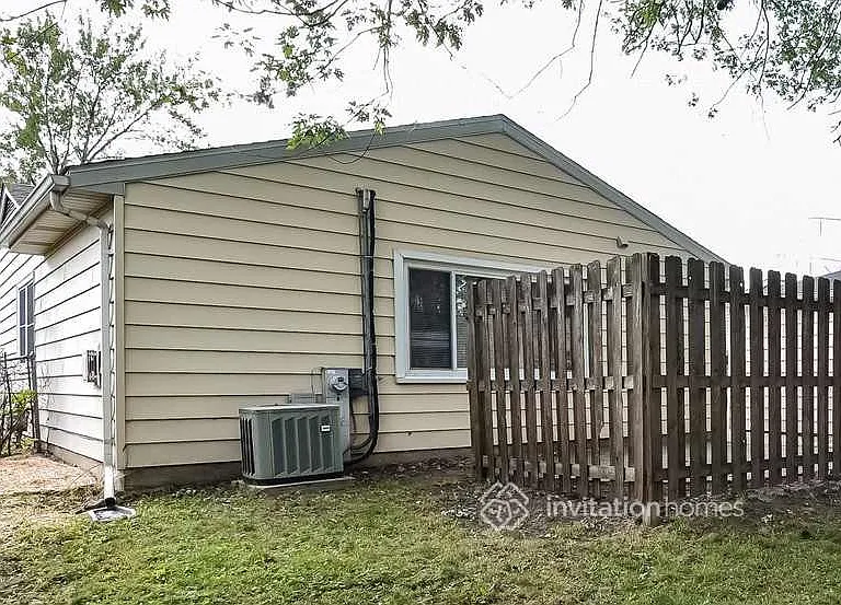 200 Valley Dr — Photo 18