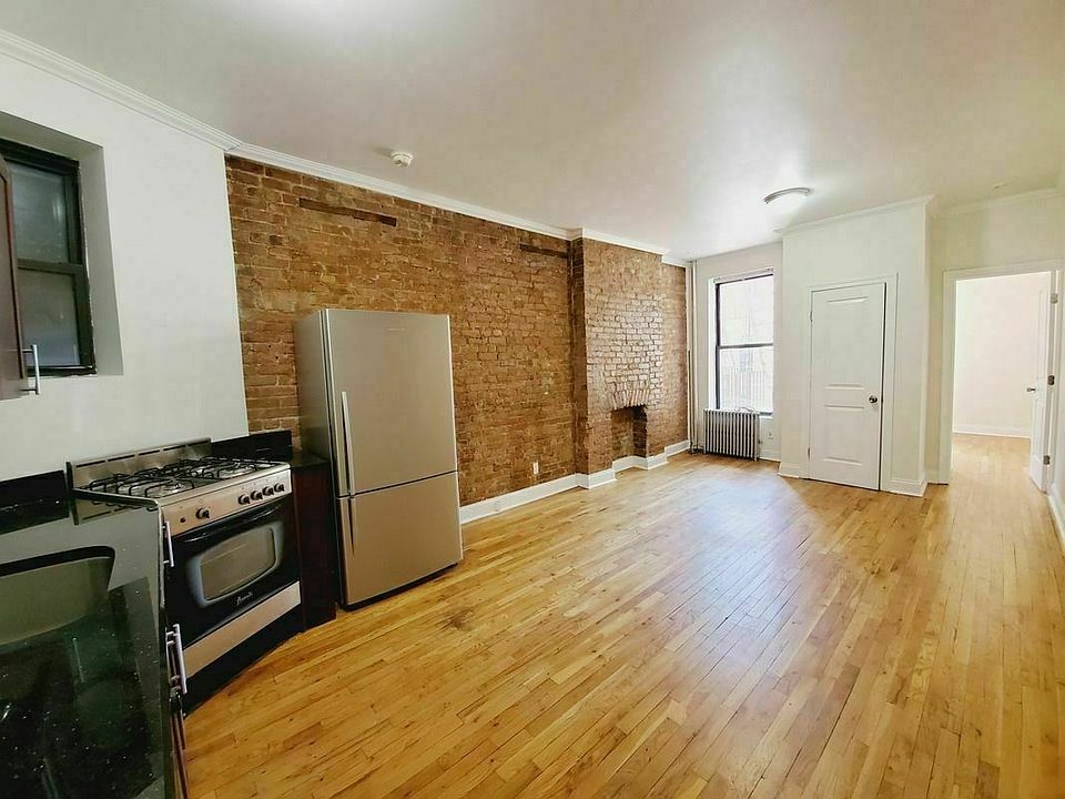1st image of 260 Saint James Pl #D2