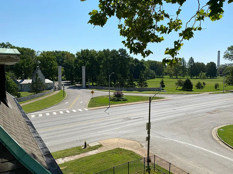 Welcome to Tower Grove! View from the roof and balcony!