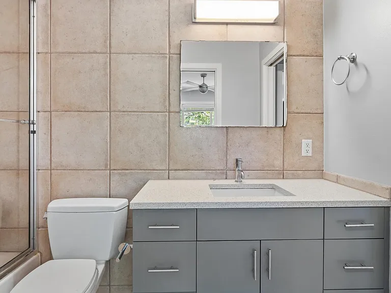 2122 Hancock Dr #121 — Photo 23