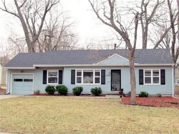 5525 Horton St, Mission, KS 66202