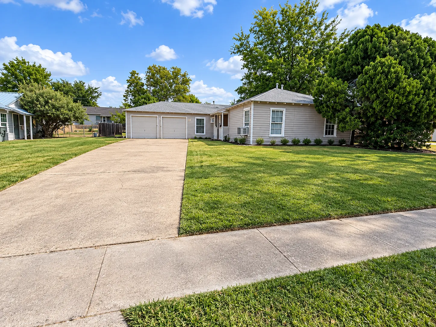 805 KERN RD — Photo 1
