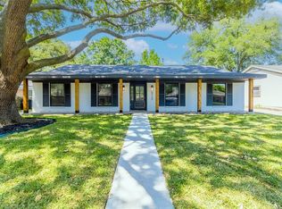 5930 McKnight St, Houston, TX 77035