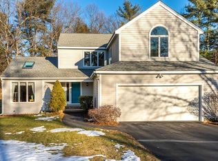 2 Lynwood Ln, Westford, MA 01886