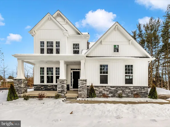 13723 Paradise Church Rd, Hagerstown, MD 21742