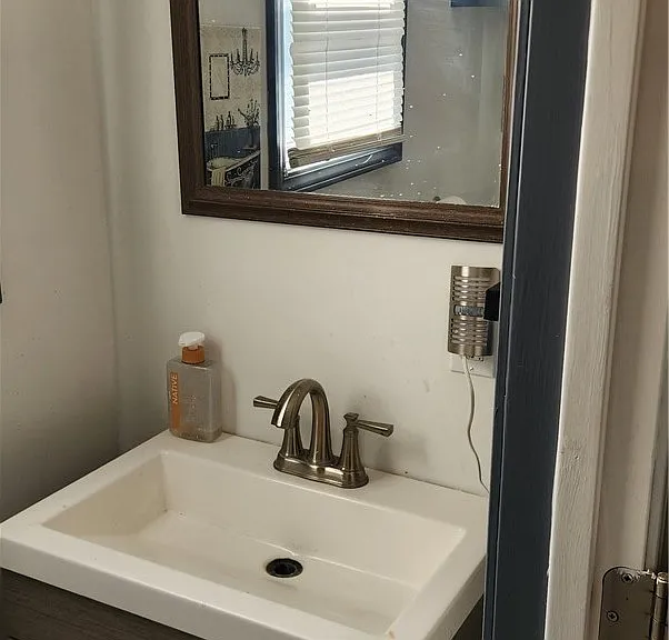 611 Mill St — Photo 12