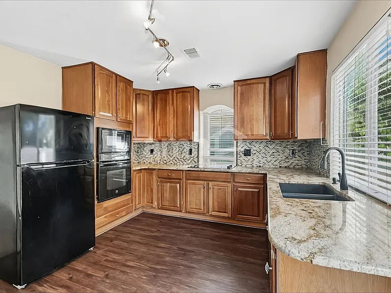 19578 E Randolph Pl — Photo 3