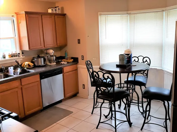 2603 N 72nd St, Wauwatosa, WI 53213