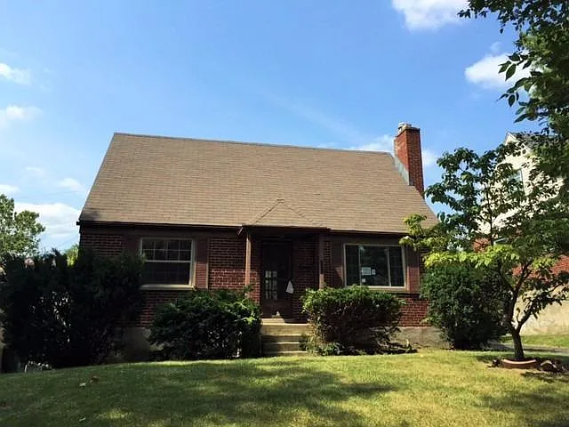 2331 Mayfair Rd photo 1