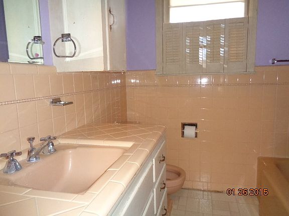 5th image of 301 W Garnett St