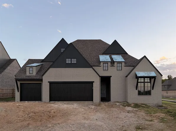 1502 Cedarwood Dr, Claremore, OK 74017