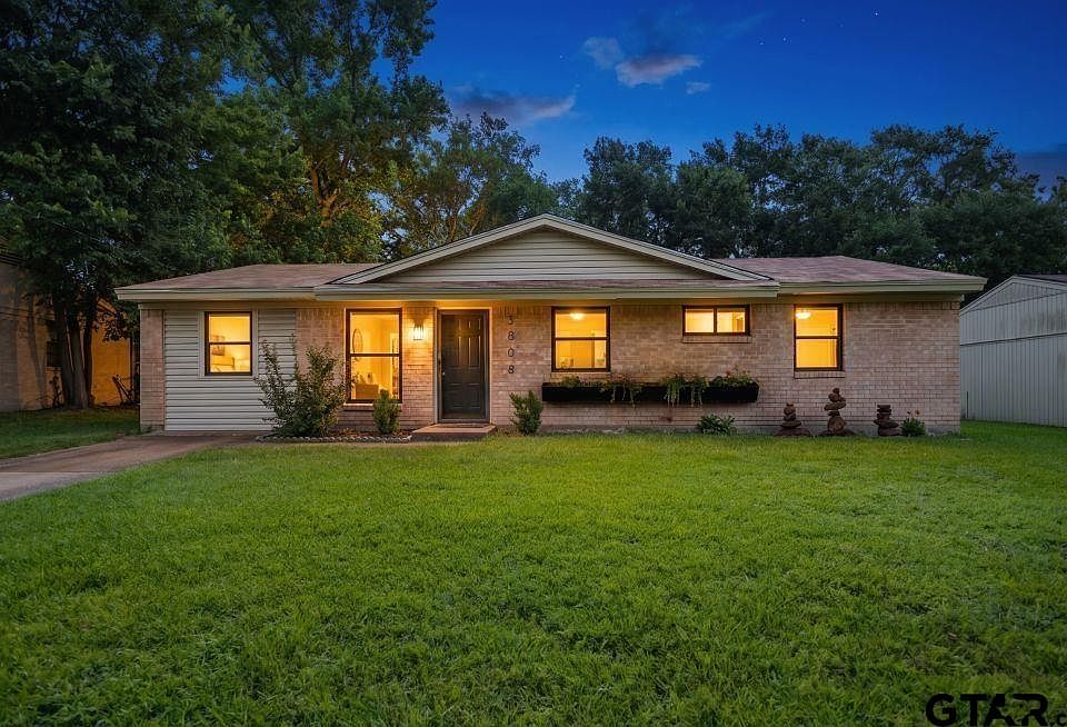 1st image of 3808 Appletree Ln