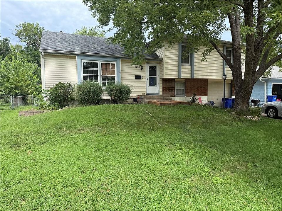 1st image of 8200 E 133rd Ter