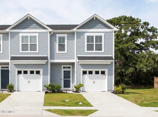 33 Aspen Rd, Hampstead, NC 28443