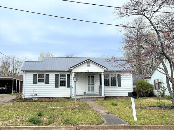 716 N 2nd St, Union City, TN 38261