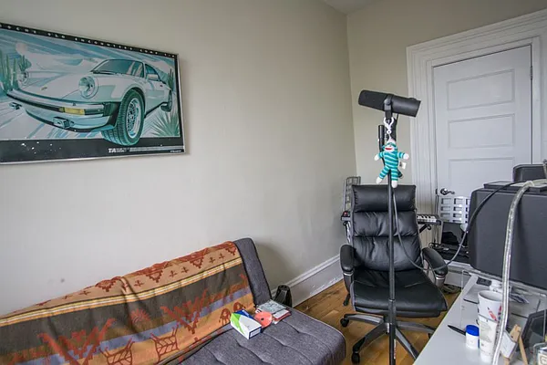 Rented by Vespa Properties Group | media 13